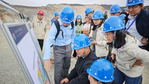 10野外地质考察现场 10野外地质考察现场